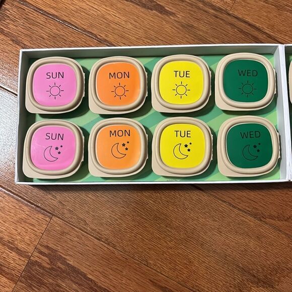 Pill Organizer. Includes sold up storage box as shown NEW - Picture 3 of 9